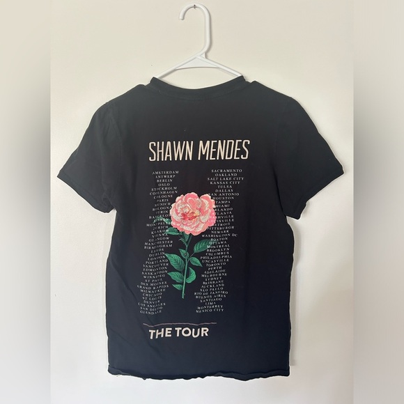 Shawn Mendes “The Tour” Band Tshirt - Picture 6 of 7